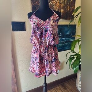 EUC BUDDY LOVE  Pink shorts romper Peplum Camisole Size Medium Vneck spaghetti